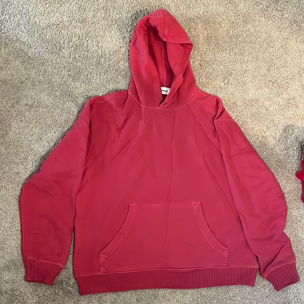 Elwood clothing ‘core’ hoodie, red, size medium